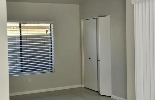 1828 E VILLA MARIA Drive Gallery 4