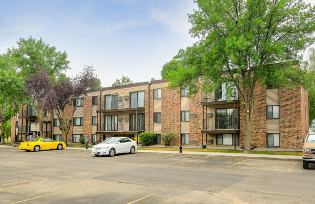 Landmark Estates Apartments Gallery 2