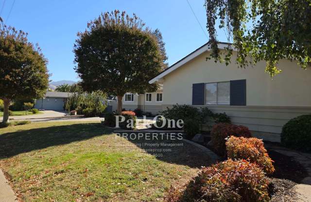 4 Bed 2 Bath Charming Home in Walnut Creek Gallery 4