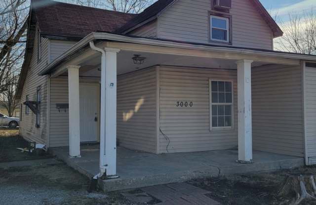 Spacious 5 bedroom 2 bath Southside Muncie photos photos