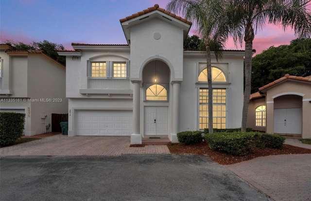 5874 NW 113th Pl Gallery 4