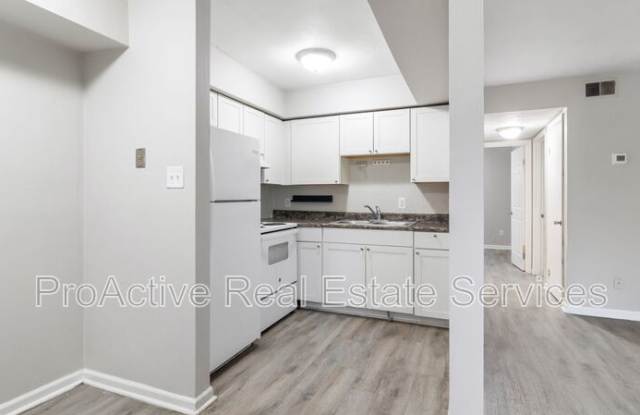 540 Ashlawn Drive - 2 photos photos