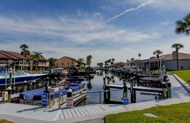 15444 Admiralty Cir - 15444 Admiralty Circle, North Fort Myers, FL 33917