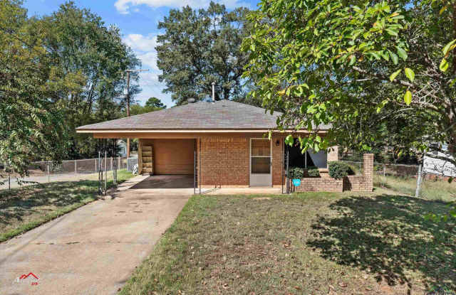 2007 Bledsoe - 2007 Bledsoe Street, Marshall, TX 75670
