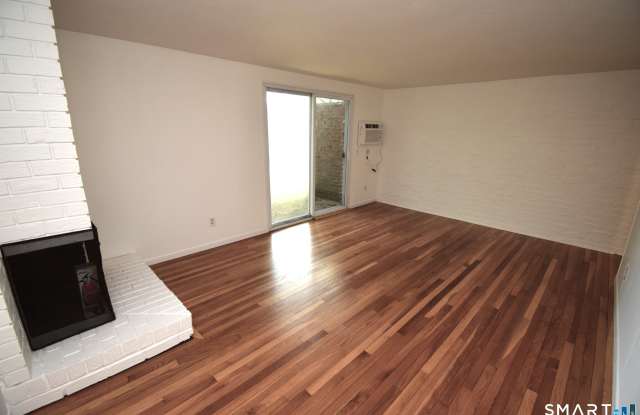 19 Denlar Drive Gallery 1