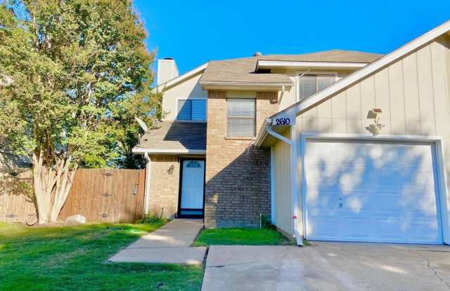 2610 Isbella Drive - 2610 Isbella Drive, Grand Prairie, TX 75052