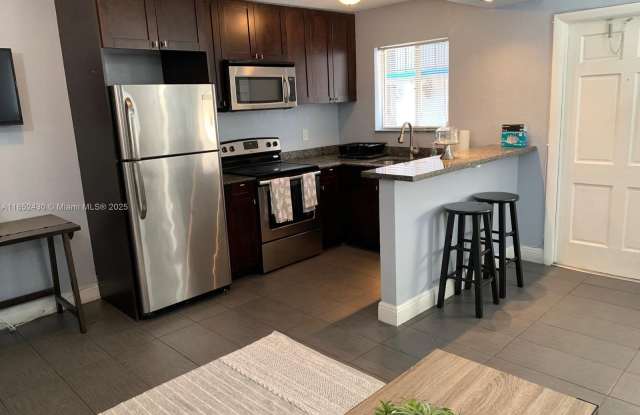 37 SW 14th St photos photos