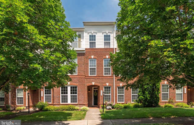 43580 POPES CREEK Square photos photos