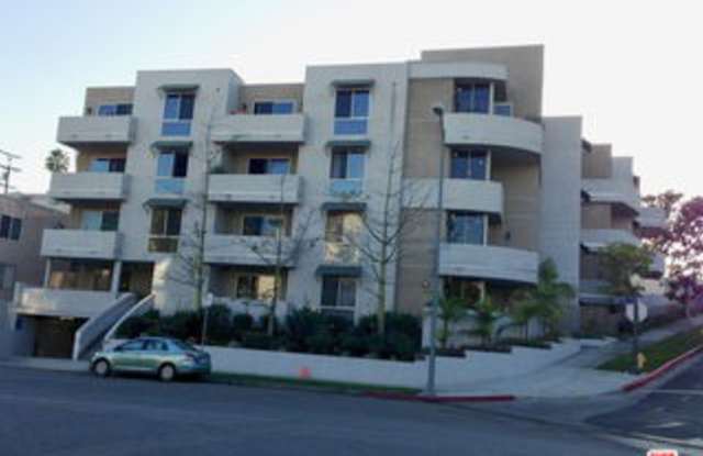 1551 Manning Avenue photos photos