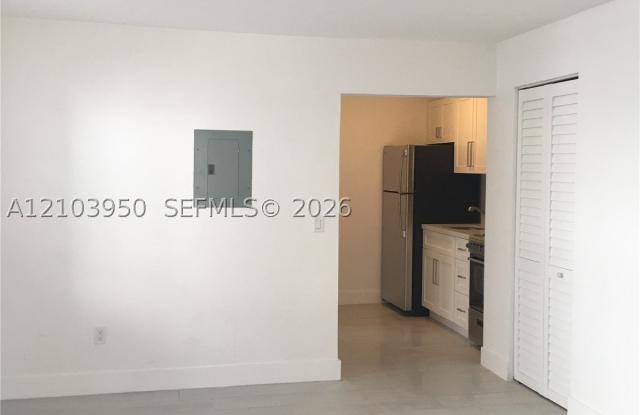 19 Sidonia Ave Gallery 4