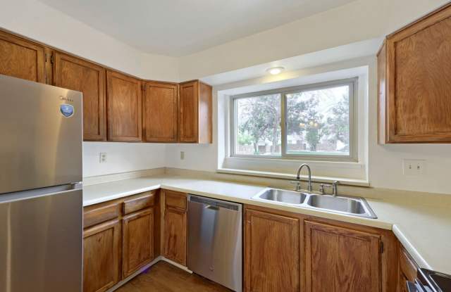 Refreshed 3BD/3BA Townhouse in Thornton - Available 8/28 photos photos Refreshed 3BD/3BA Townhouse in Thornton - Available 8/28 photos photos