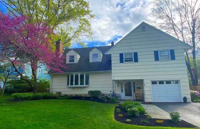 21 FORESTER Drive photos photos