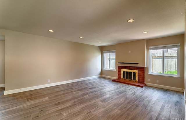 4516 Avenida De Las Flores Gallery 3