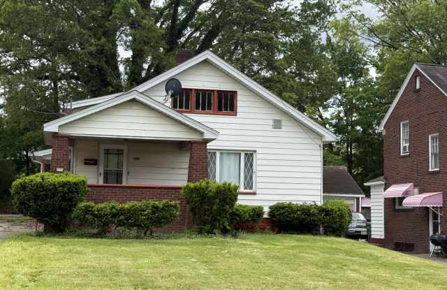 933 Winona Drive photos photos