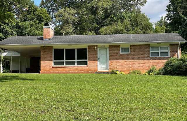 2 Bedroom / 1 Bath Brick Home Johnson City, TN photos photos