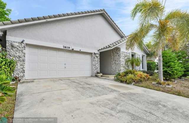 7619 Silver Woods Ct photos photos