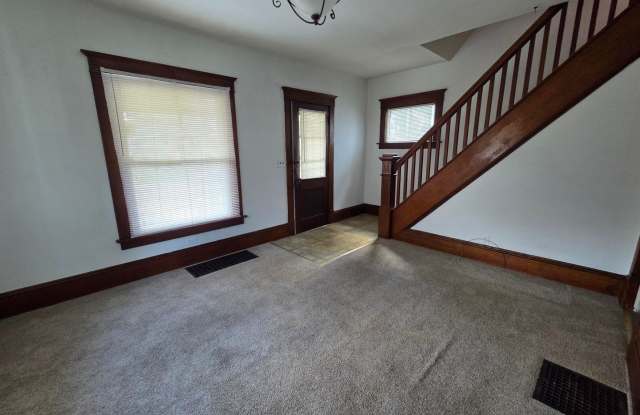 2-bedroom 1.5 bath two story single family home Gallery 3