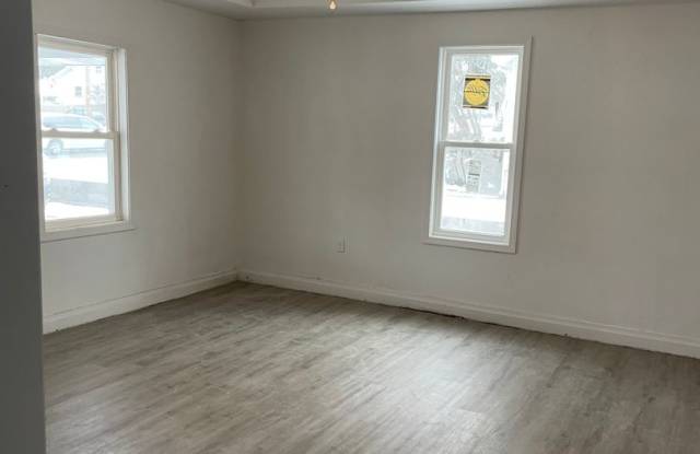 Remodeled 2 Bed 1 Bath House Available 4-15-2024 photos photos