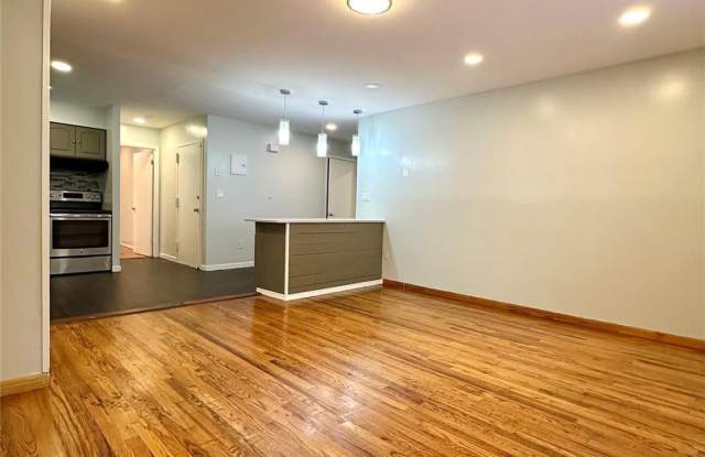 2190 De Reimer Avenue Gallery 3