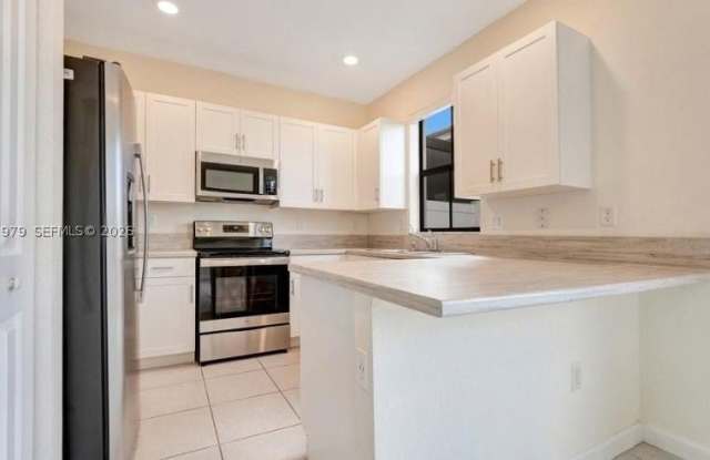 11068 W 33rd Ct Gallery 4