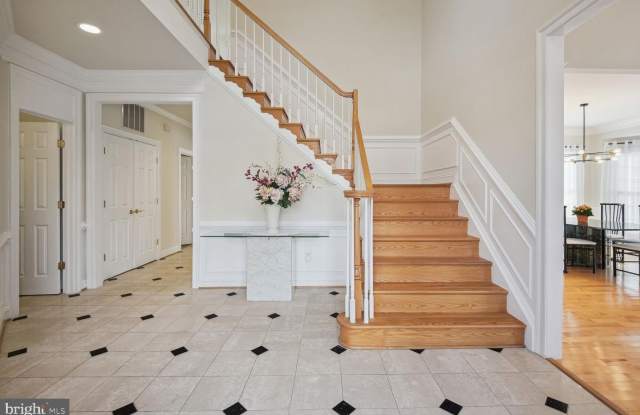 9724 CLAGETT FARM DR Gallery 4