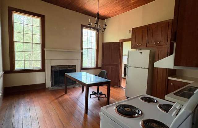 23500-A River Rd. Gallery 4