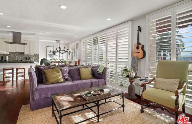 1017 2nd St photos photos
