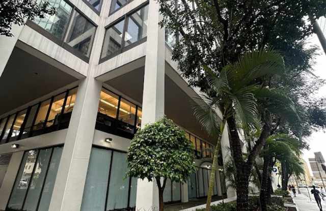 Harbor Square READY TO MOVE IN 1 bed, 1 bath with 1 parking, utilities included, walk to the conveniences of downtown photos photos