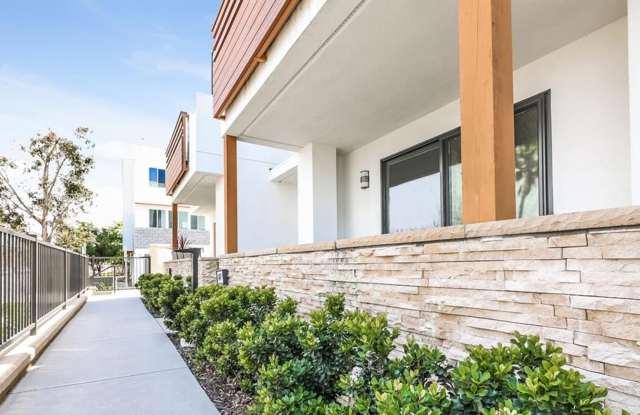 Modern Coastal Living in the Heart of Costa Mesa – $5,500/month photos photos