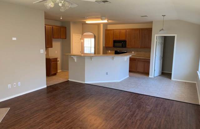 205 Bluebonnet Trail Gallery 2