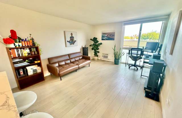 Beautiful condo in resort community Gallery 4