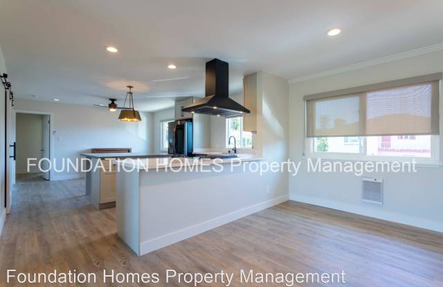 15 Mooring Rd. Gallery 2