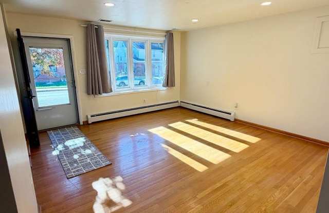 7008 RAILWAY Avenue Gallery 3
