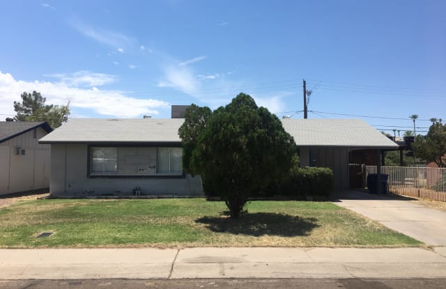 633 E PAPAGO Drive - 633 East Papago Drive, Tempe, AZ 85281