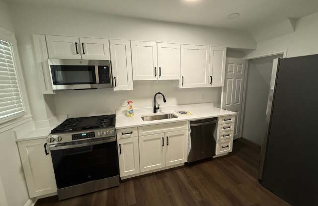 Stunning Renovated Home in Dundalk photos photos