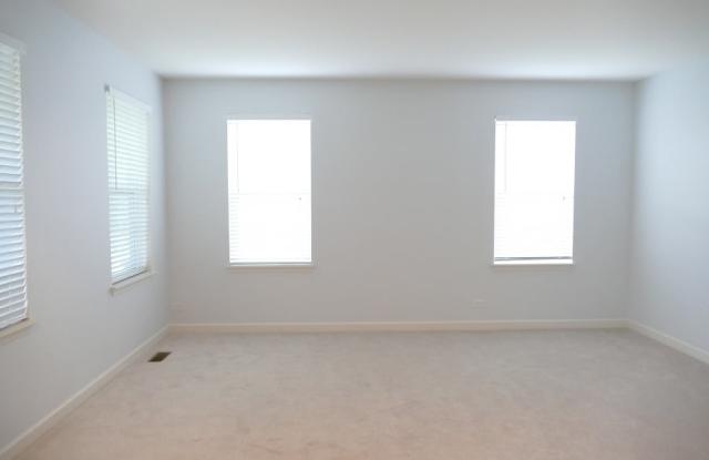 717 VERSAILLES Parkway Gallery 4
