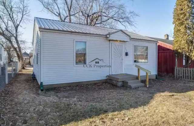 Cozy 2-Bedroom Home in a Quiet Neighborhood Gallery 1