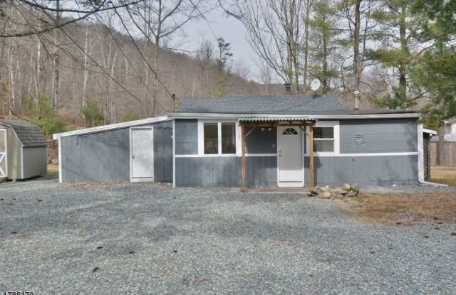 1793 Union Valley Rd - 1793 Union Valley Road, Passaic County, NJ 07480