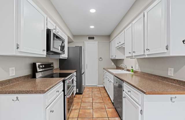13 Stoney Creek Cv, Lakeway, Texas 78734 Gallery 1