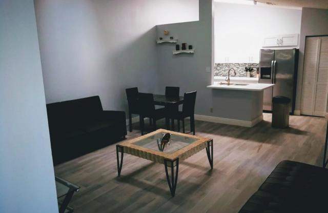 1102 Hyacinyh Pl Place Gallery 3