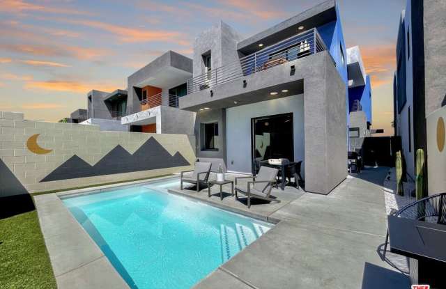 2693 paragon Loop photos photos