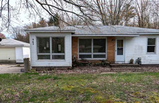 965 W Tyler, 4 bedroom house - 965 West Tyler Road, Muskegon County, MI 49445