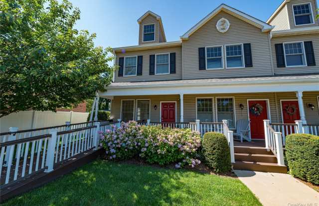 7 Nathan Hale Drive Gallery 1