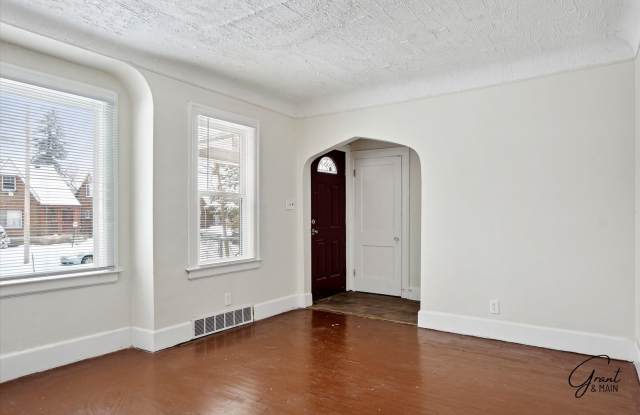 4 bedrooms, great location Gallery 4
