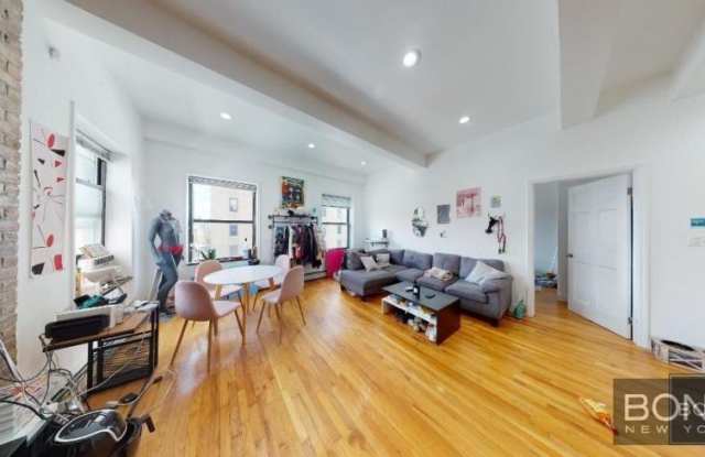 207 Second Avenue - 207 2nd Ave, New York City, NY 10003