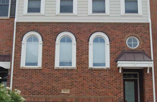 516 HOLLINGSWORTH TERRACE - 516 Hollingsworth Ter, Herndon, VA 20170
