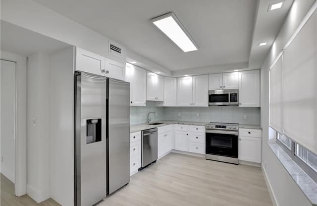 4015 W Palm Aire Dr - 4015 West Palm Aire Drive, Pompano Beach, FL 33069