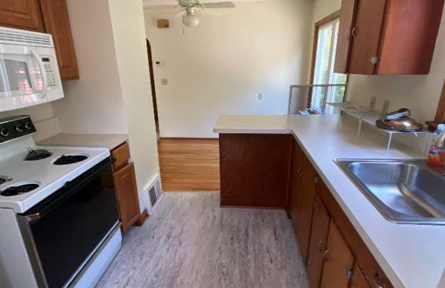 1449 10th Avenue North - 1449 10th St N, Fargo, ND 58102