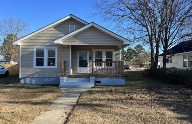 1308 Washington Street - 1308 Washington Street, Roanoke Rapids, NC 27870