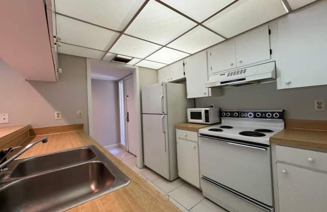 1 bedroom 1 bath condo in Grenelefe - 3552 Camelot Drive, Grenelefe, FL 33844